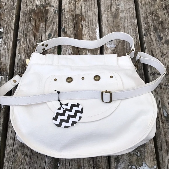 NWT Kate Landry White PVC Handbag Shoulder Bag  Round Studs Reg $89 At Dillards. - Picture 4 of 10